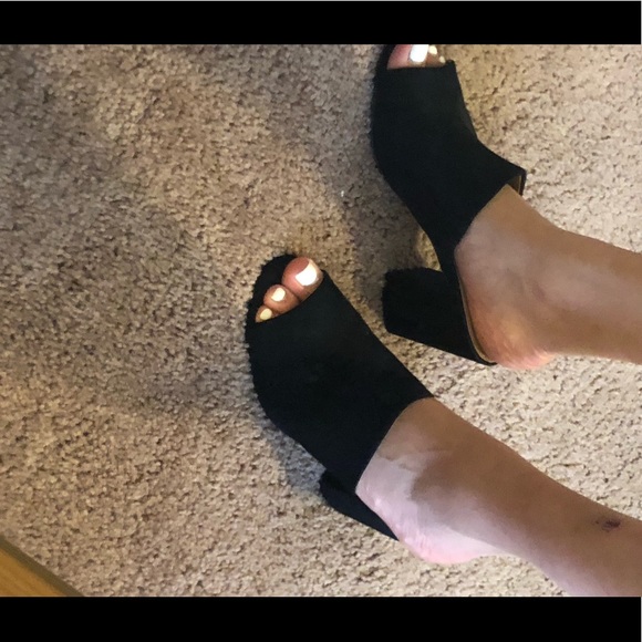 A New Day black slides - Picture 3 of 6